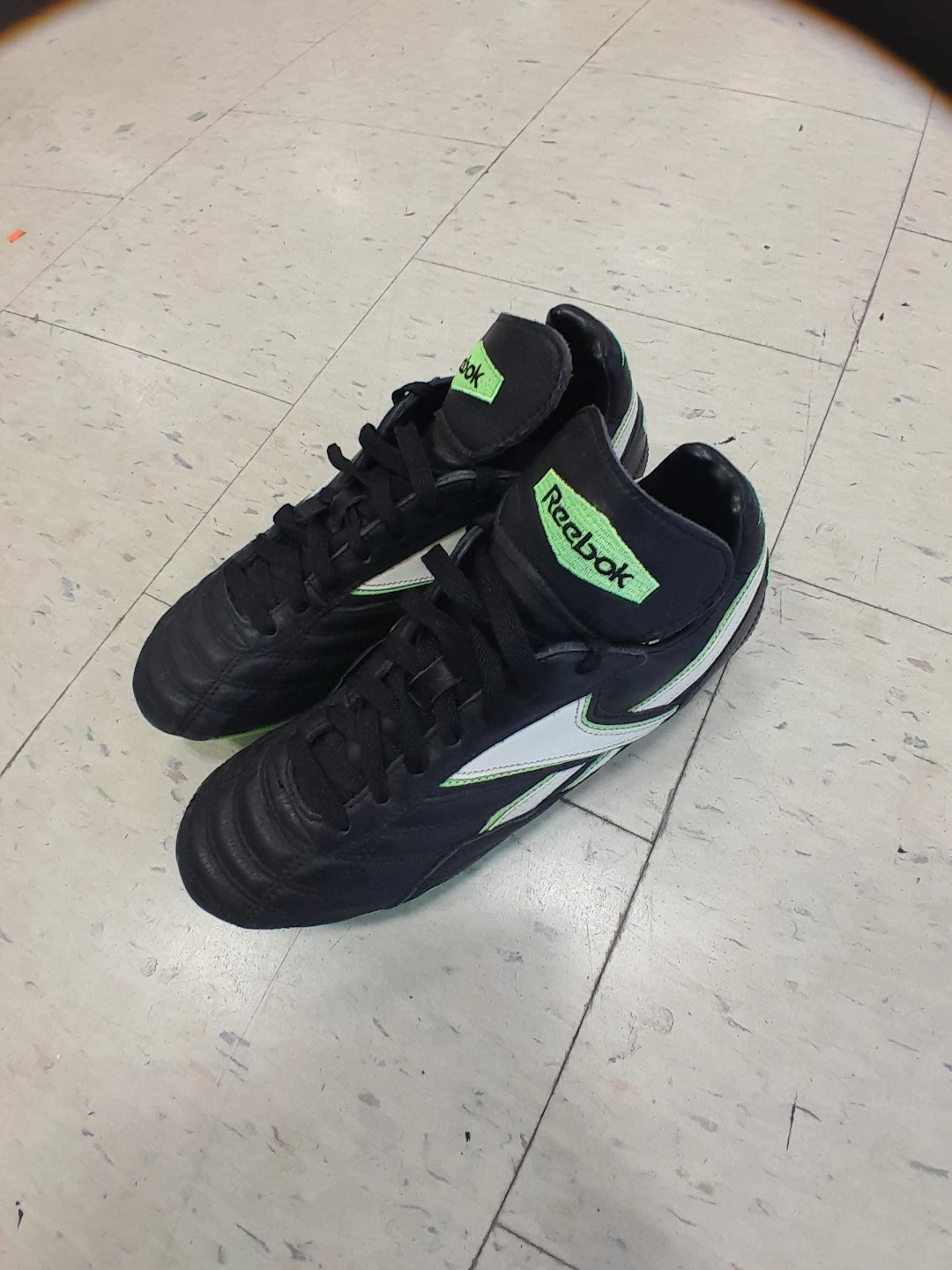 Reebok Soccer Cleats Men's Size 8 - photo 2