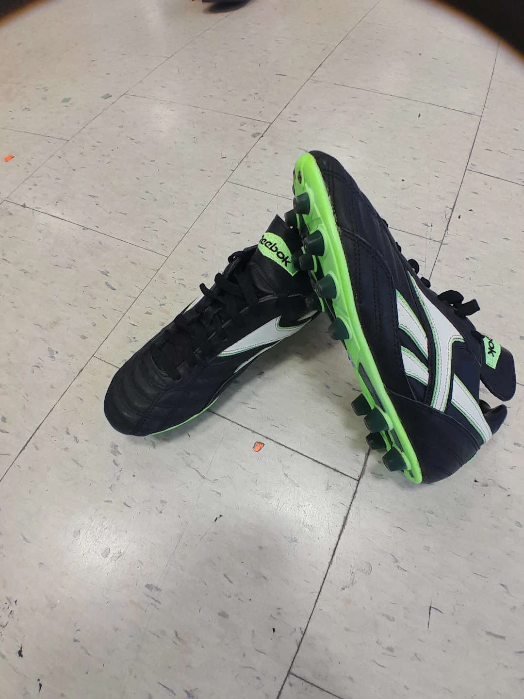 Reebok Soccer Cleats Men's Size 8 - photo 4