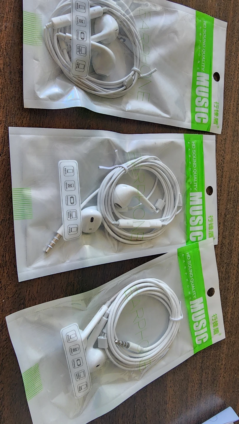 White Earphones - photo 2