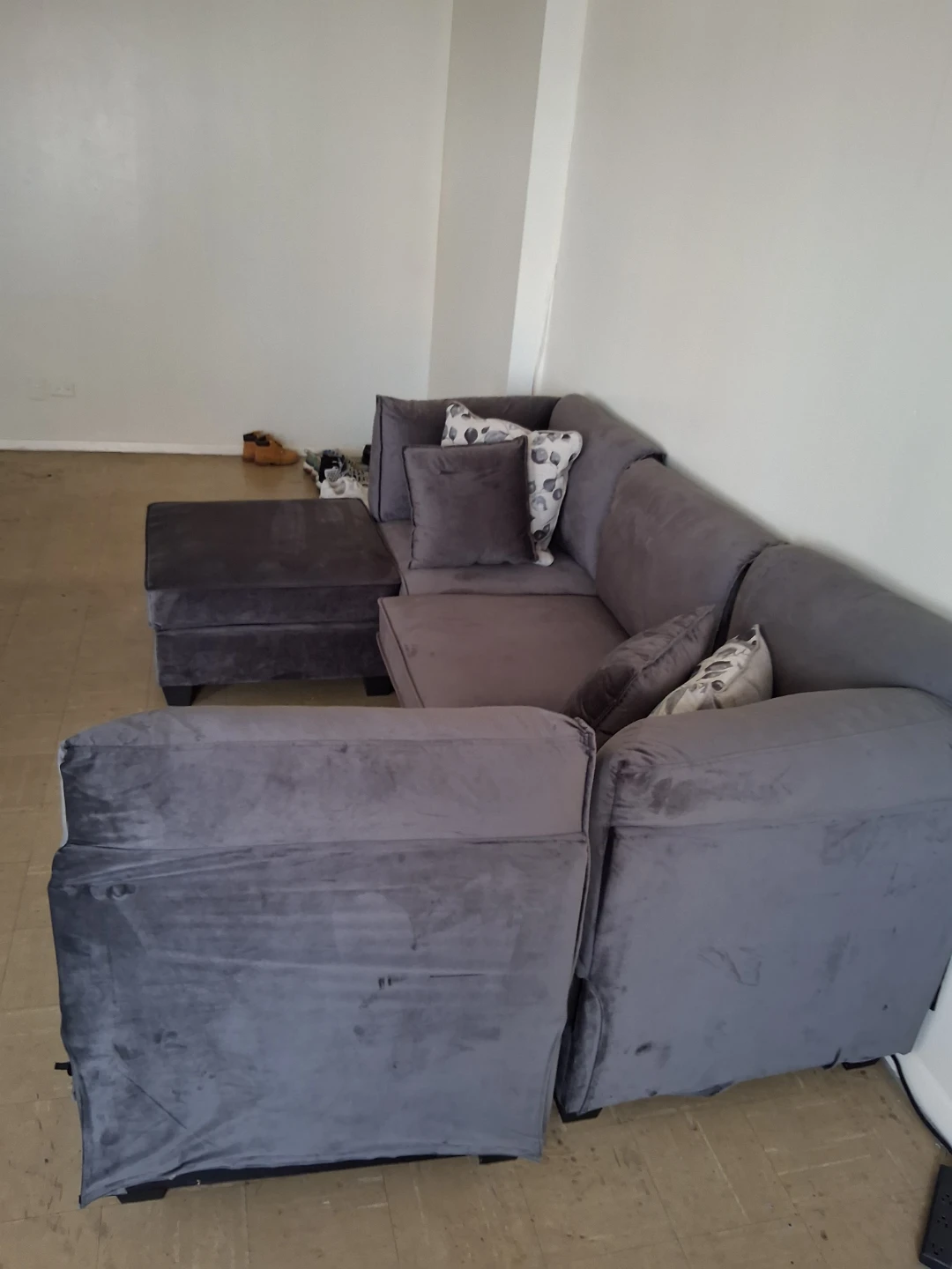 U-Shaped Sectional Sofa with Ottoman