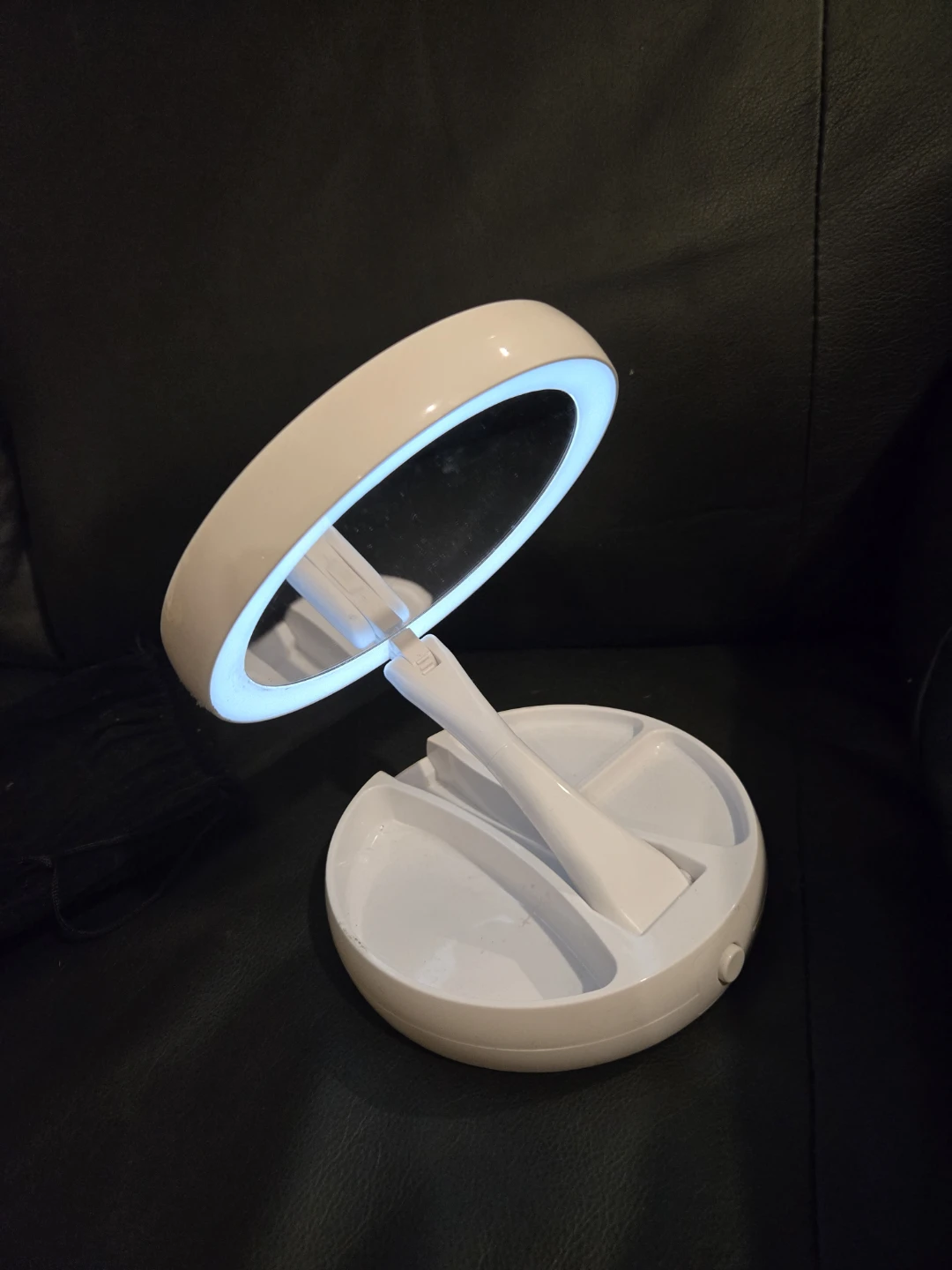 White with light, 2 Makeup Mirrors - photo 3