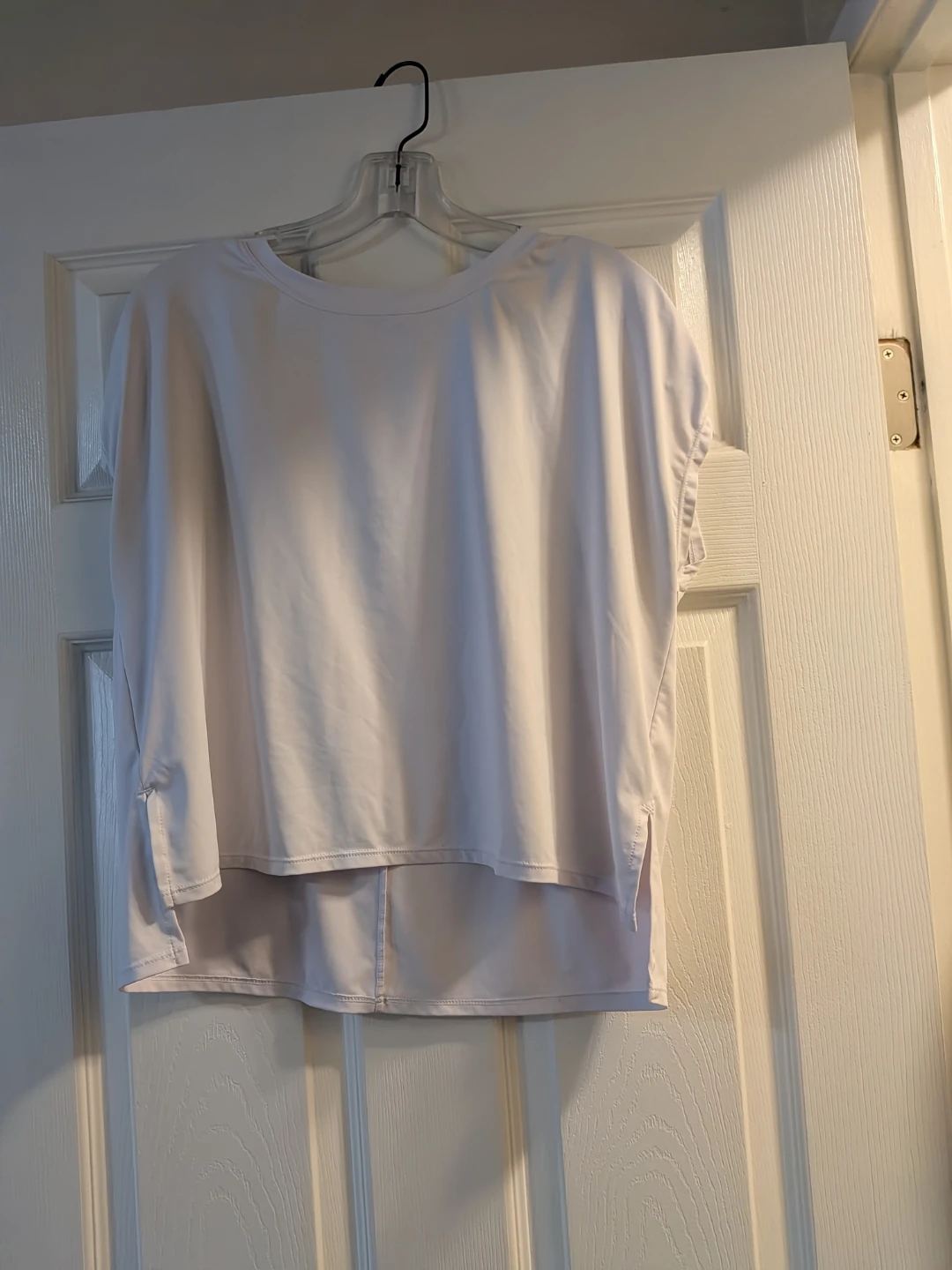 lightweight athletic top  pick up in st.albert - photo 2