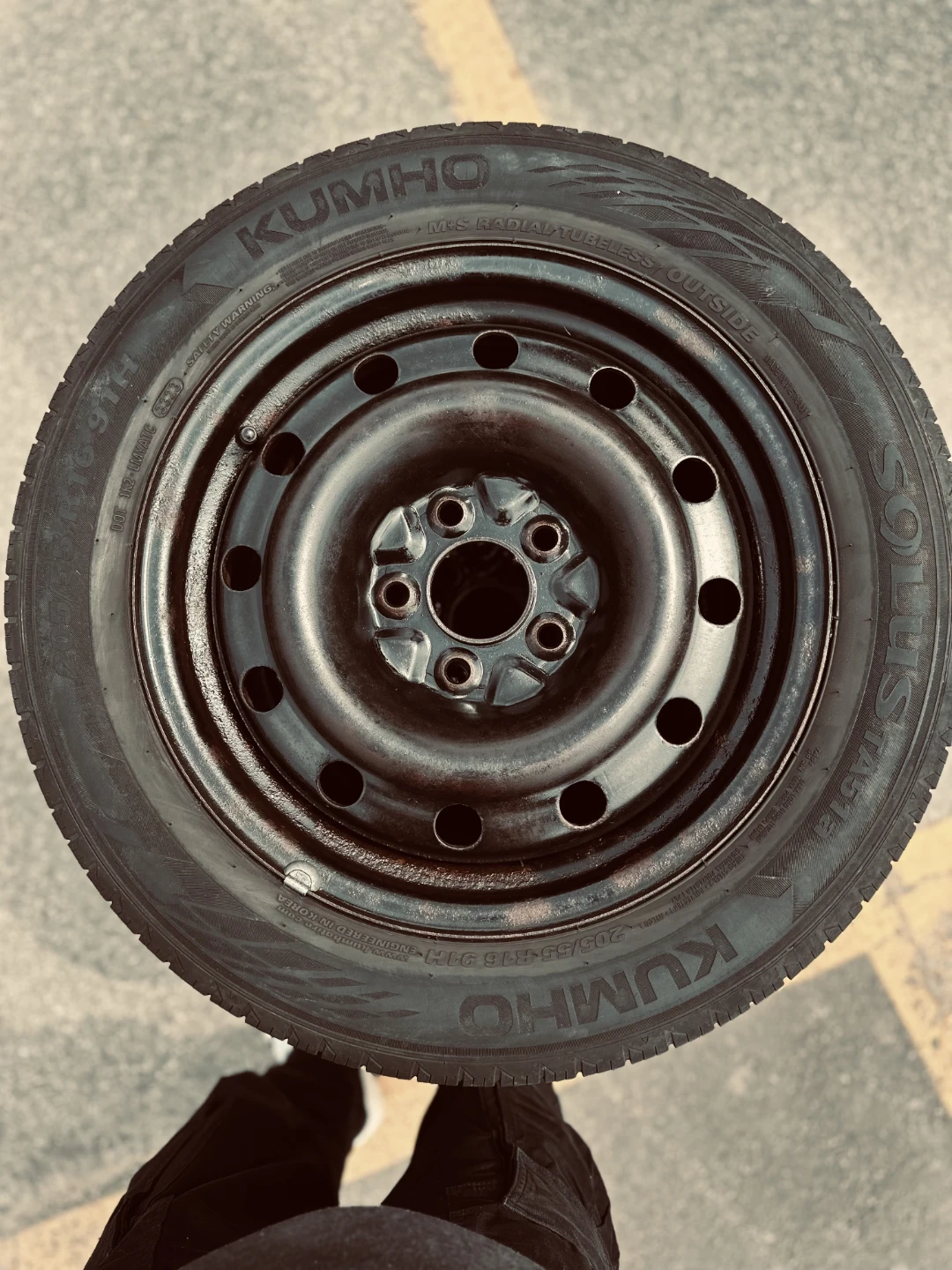 Set of 4 Kumho Solus All-Season Tires with Rims - Excellent Cond - photo 2