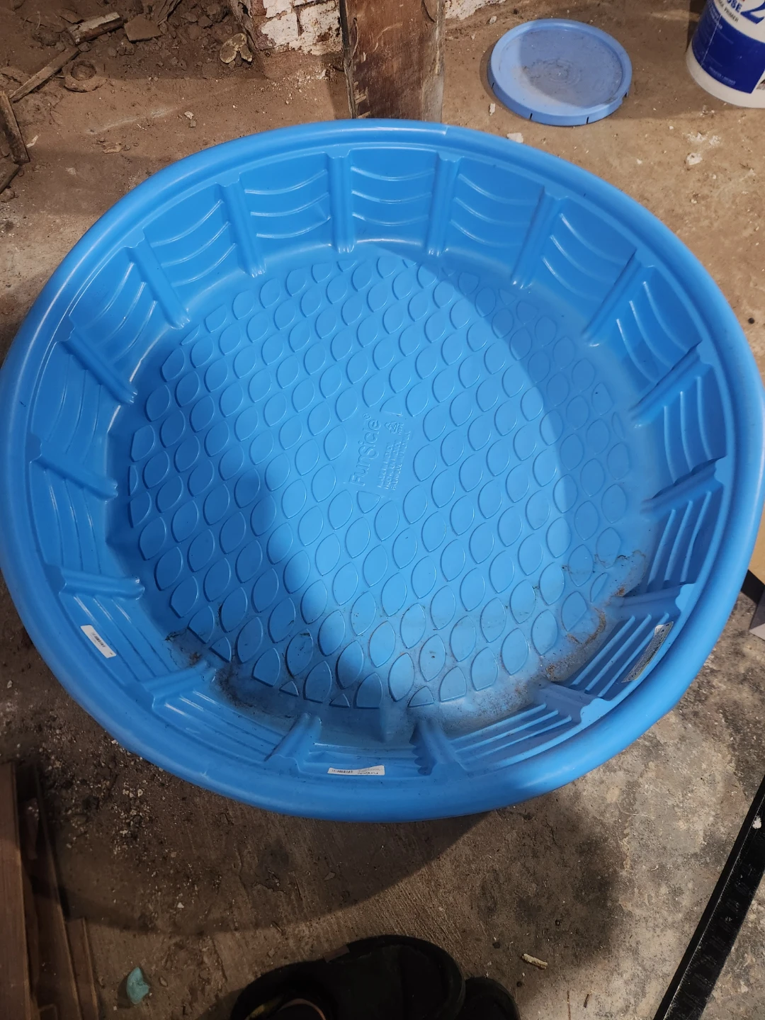 Blue Plastic Kiddie Pool 60" ⚽