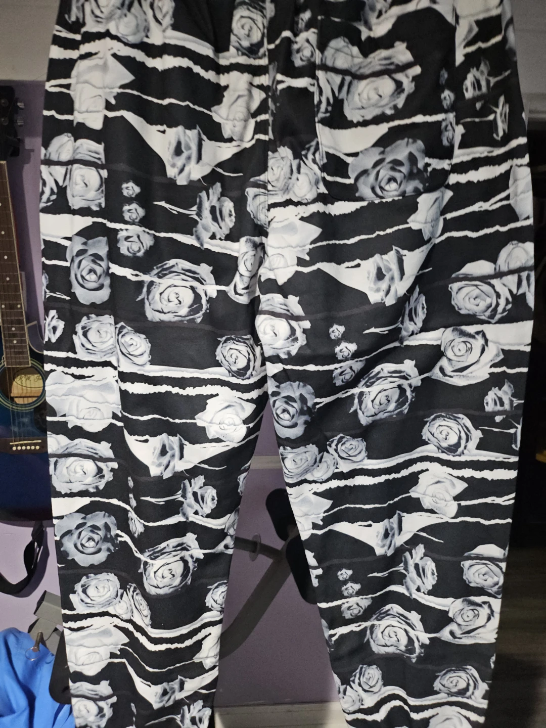 Fresh Prints of Bel-Air Black Rose Pattern Pants - photo 5