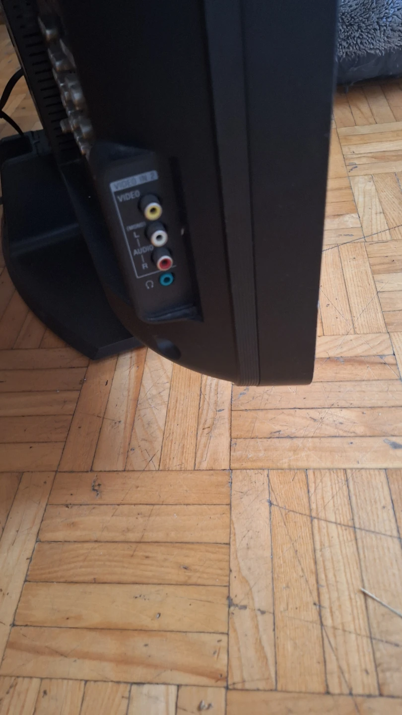 Sony BRAVIA KDL-26M4000 LCD TV - photo 4