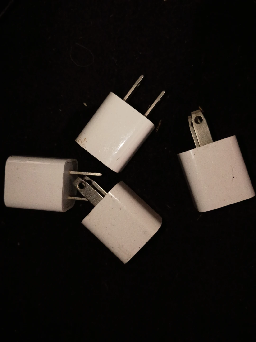 4 White USB Wall Chargers