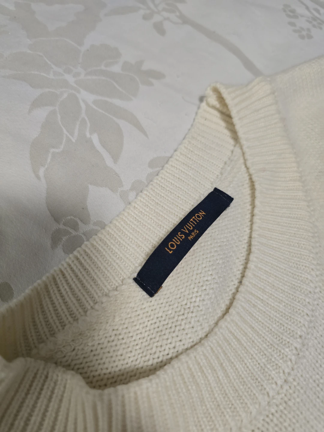 Louis Vuitton Sweater - photo 4