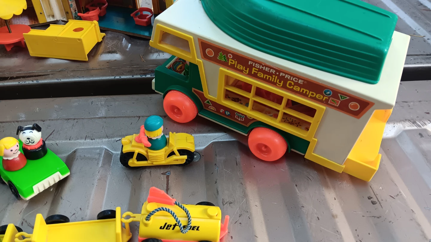 Fisher-Price Play Family Camper, Airplane, Boat & More - photo 4