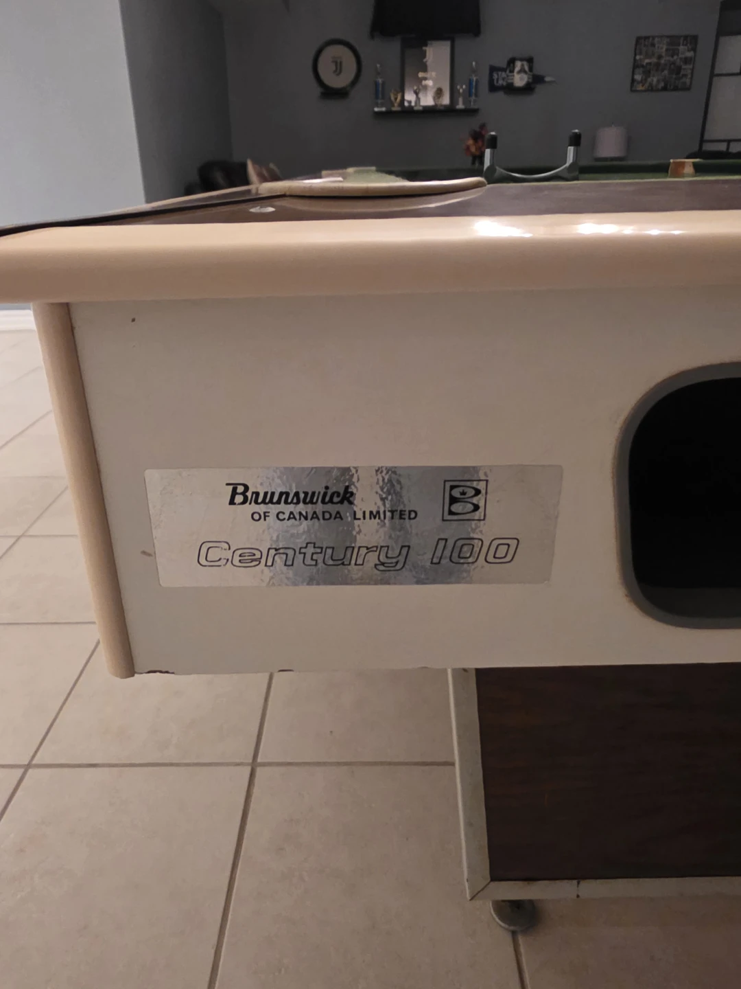 Brunswick Century 100 Pool Table