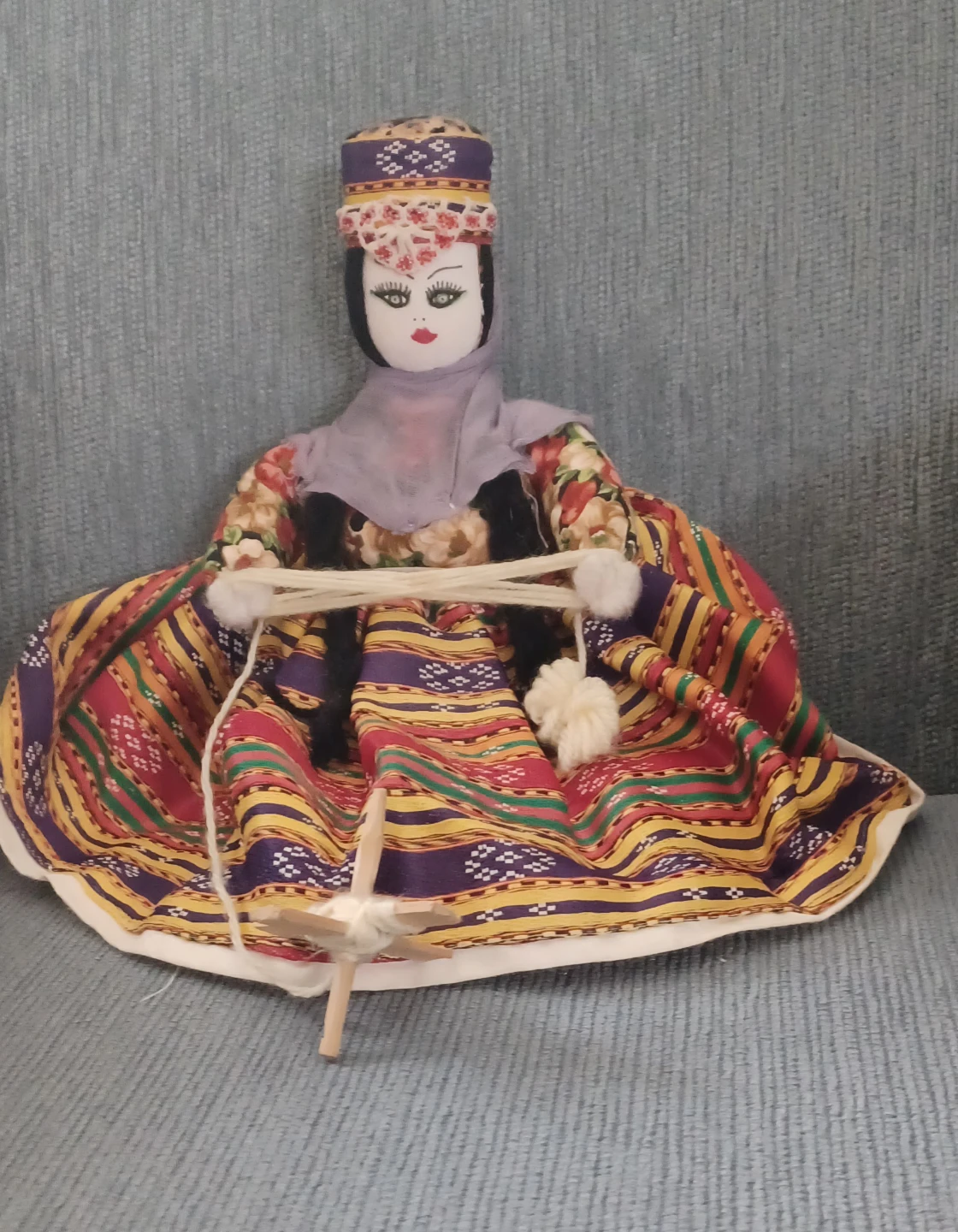 Traditional Folk Doll with Yarn - photo 3