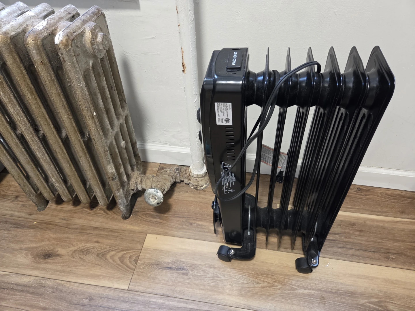Oil-Filled Radiator Heater with Wheels - photo 3