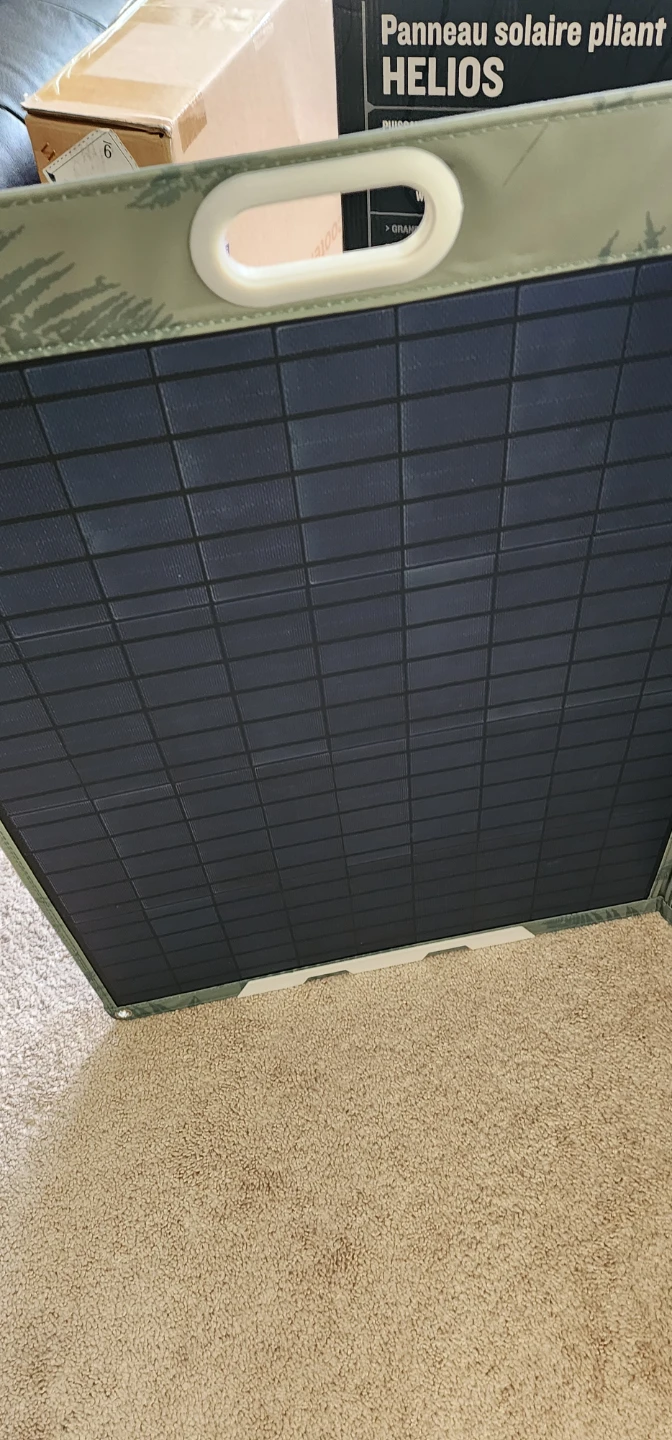 Woods Helios 100W Folding Solar Panel - photo 4