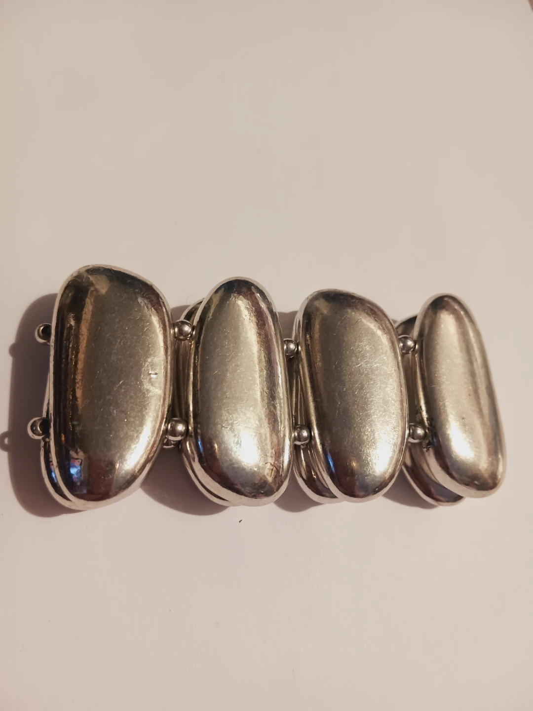 New !!! Silver Tone Beaded Bracelet