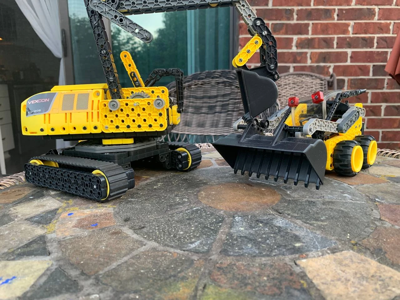 VEXCON Excavator and Remote Control Monster Truck - photo 2
