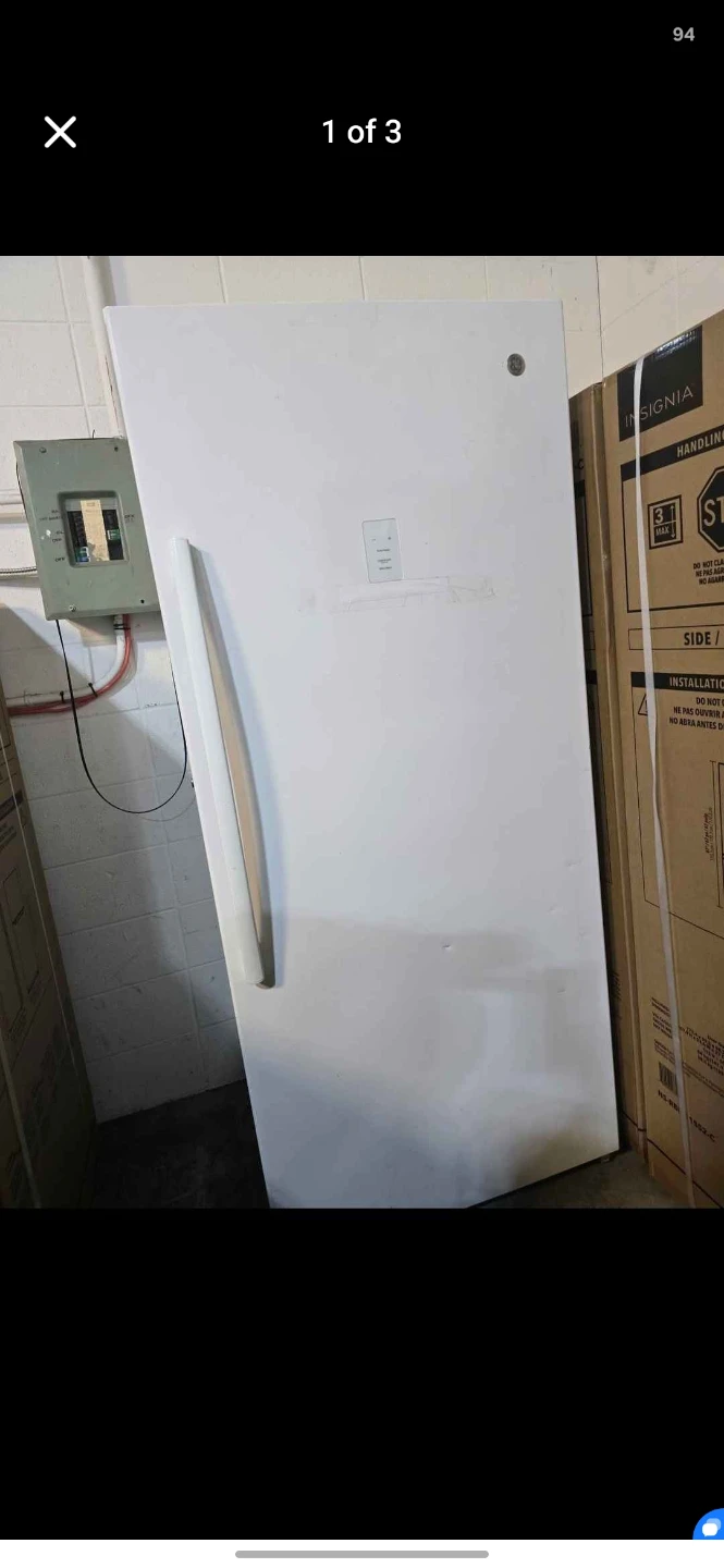 White Stand-Up Freezer