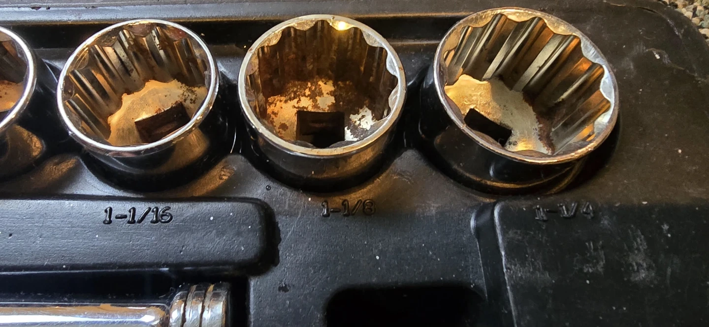 Husky Socket Set with Ratchet and Case - photo 4