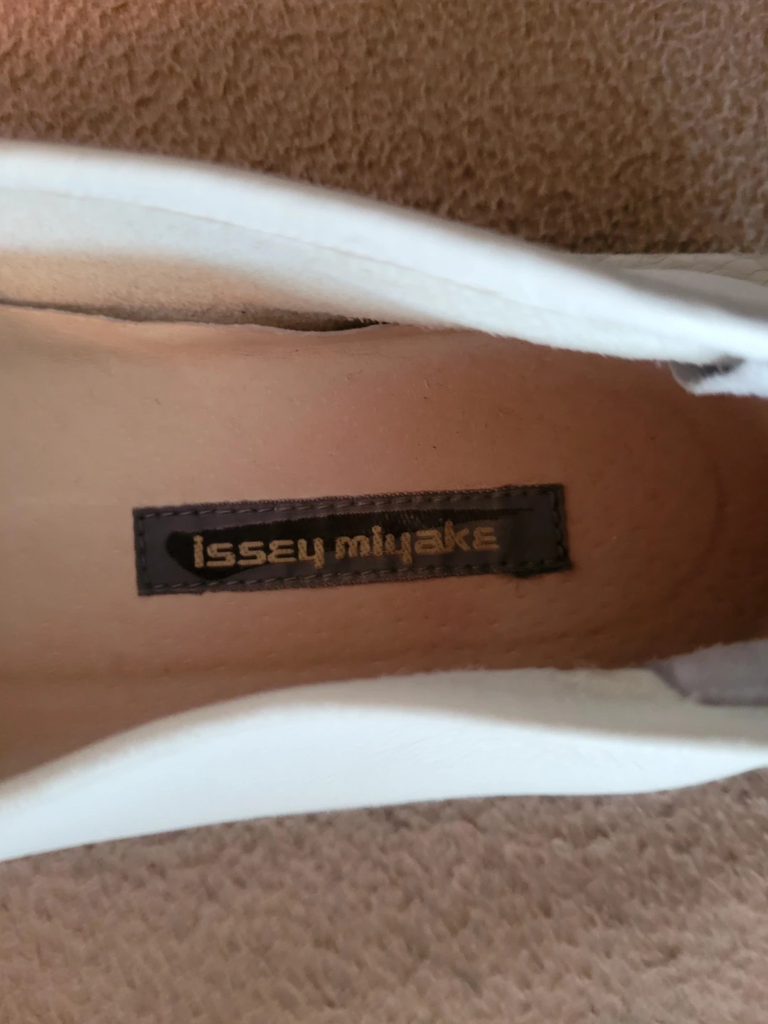 Issey Miyake White Leather Pointed Toe Flats 38⚽ - photo 2