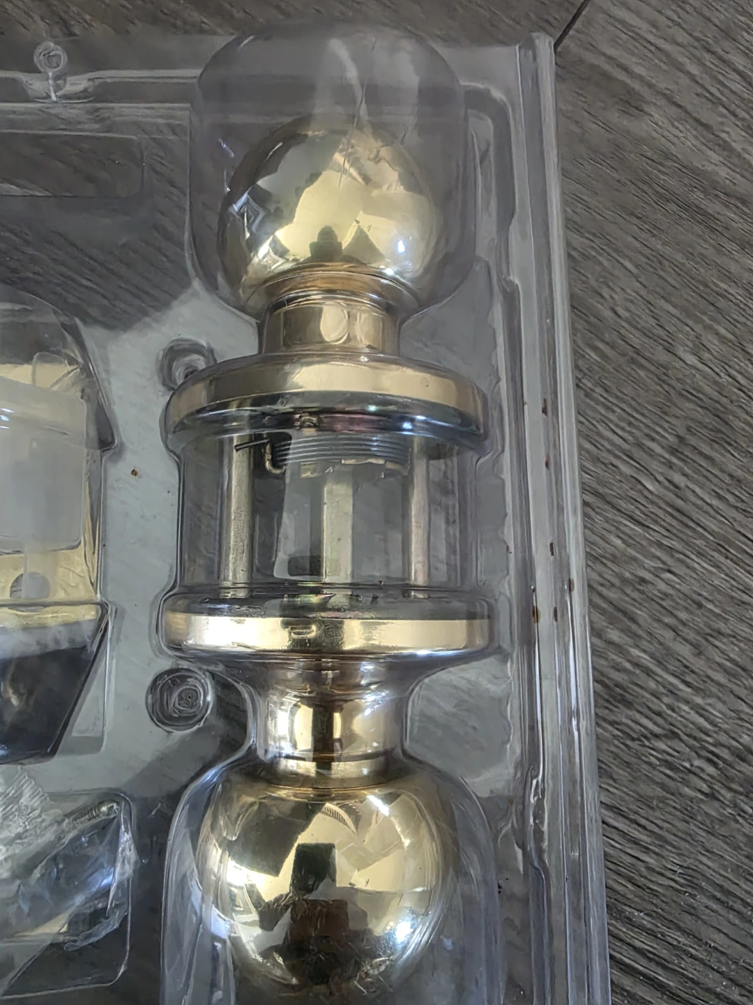 Gold Tone Door Knob Set - photo 3