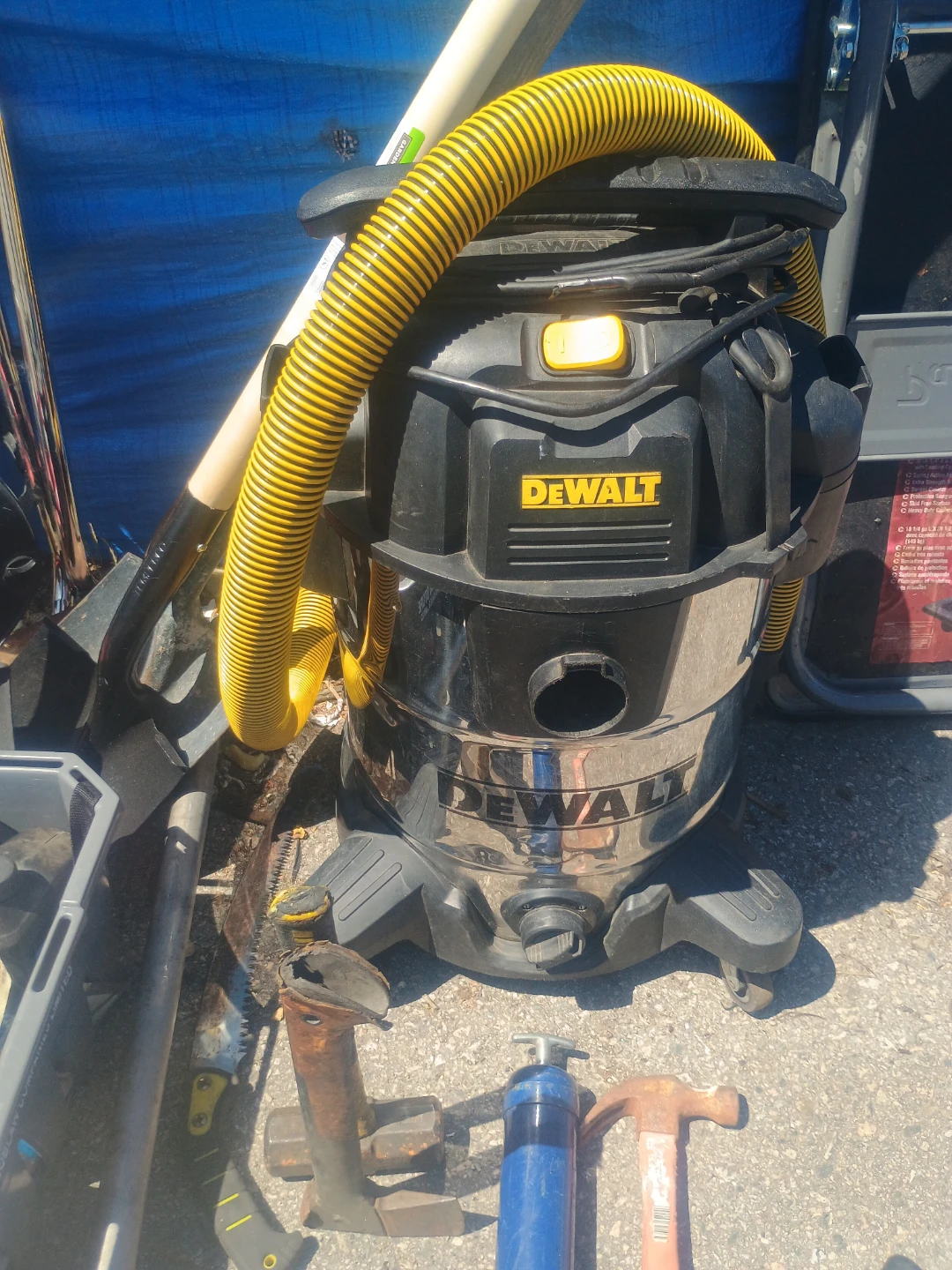 **DEWALT Wet/Dry Vacuum****