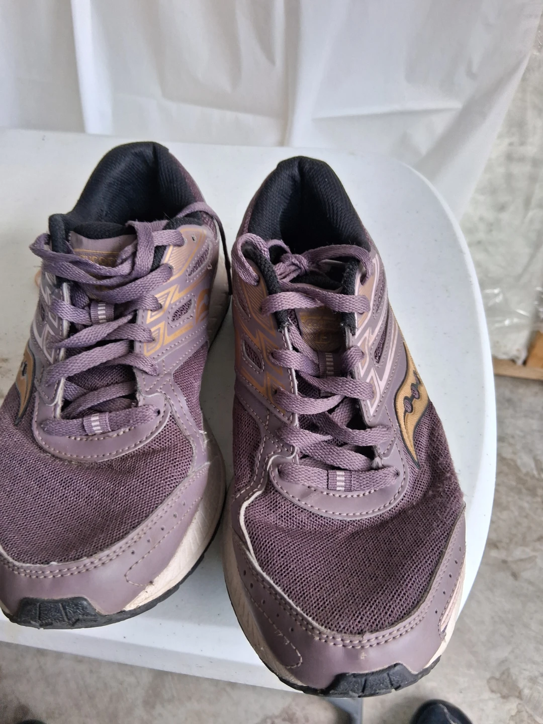 Saucony Women's Running Shoes size 9 - photo 2