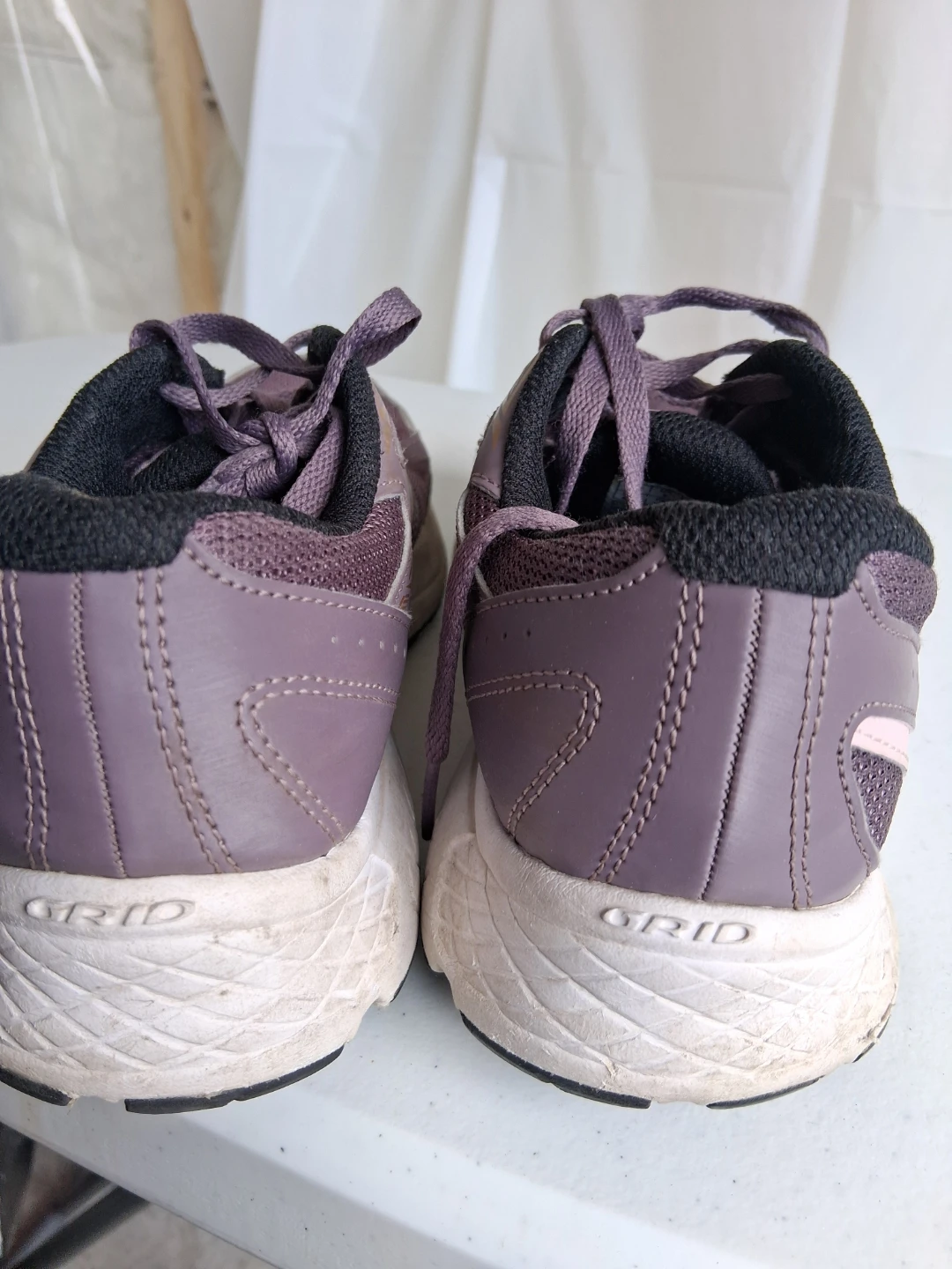 Saucony Women's Running Shoes size 9 - photo 3