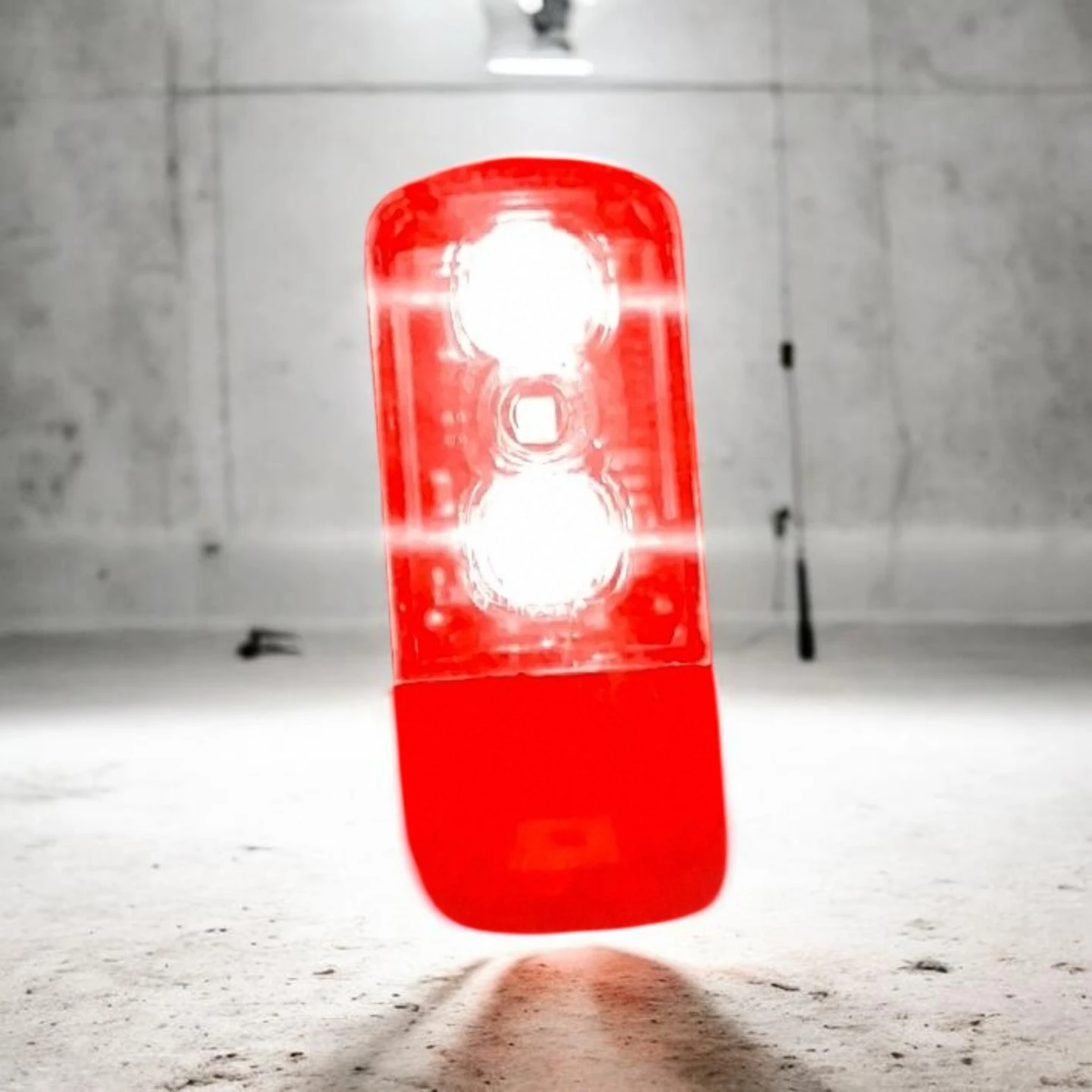 Compact LED Bicycle Light - photo 3