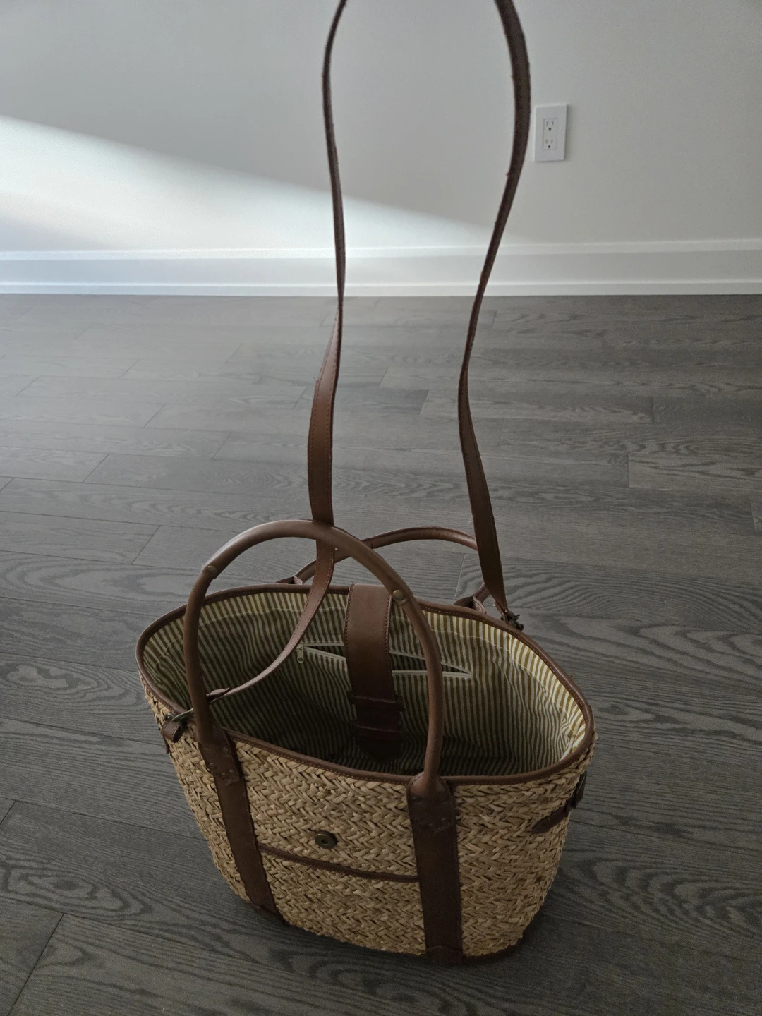 Straw Tote Bag with Leather Trim - photo 4