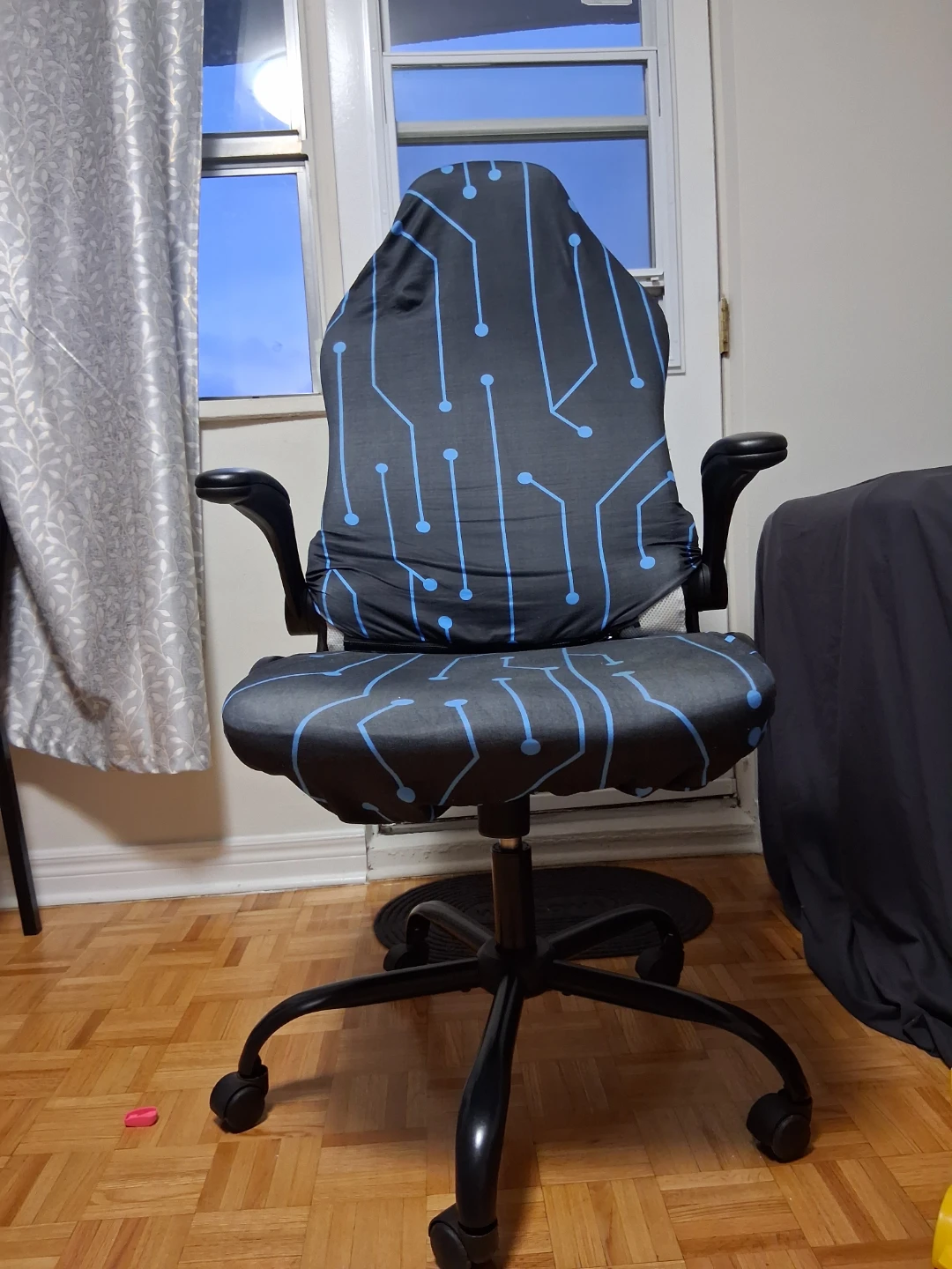 Ergonomic Office/Gaming Chair – Excellent Condition