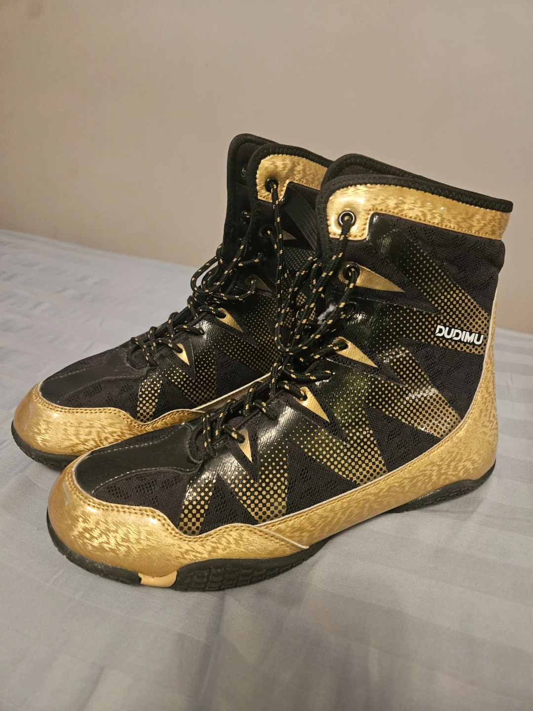 Boxing shoes