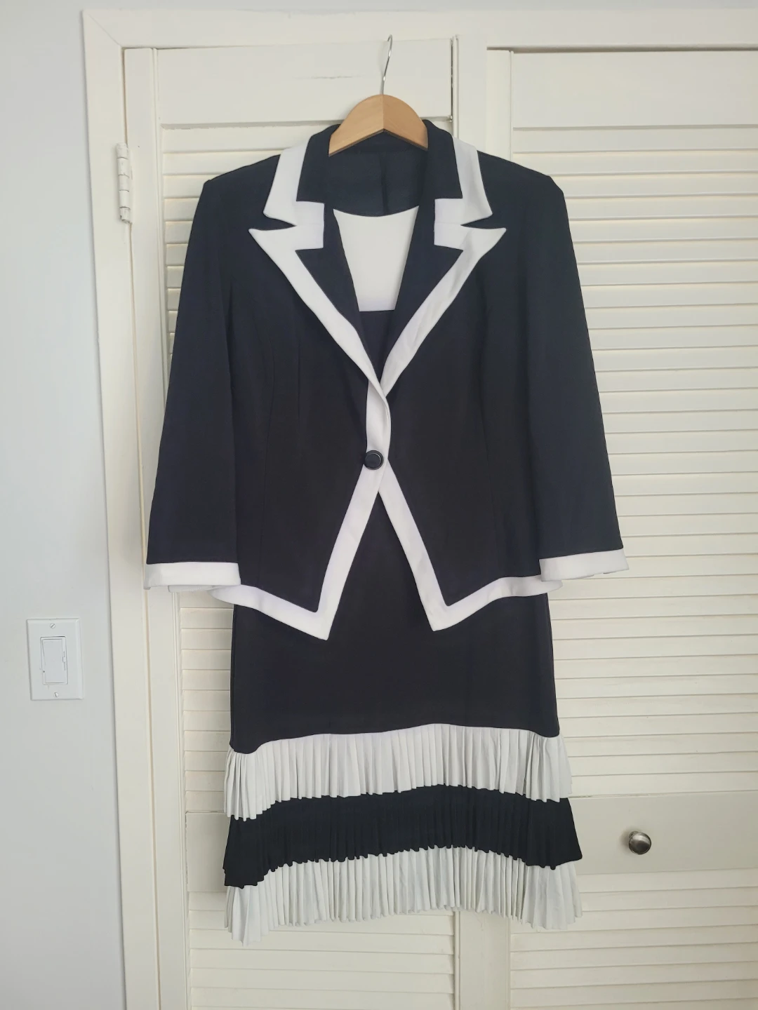 Elegant 2-Piece Dress & Blazer Set Size M – Black & White - photo 5