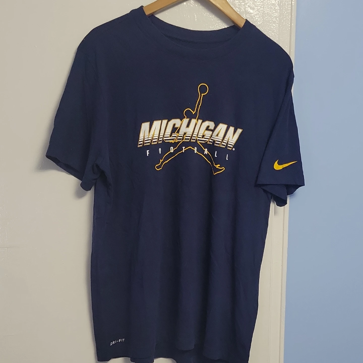 Nike Dri-Fit Michigan Football T-Shirt Size L - photo 2