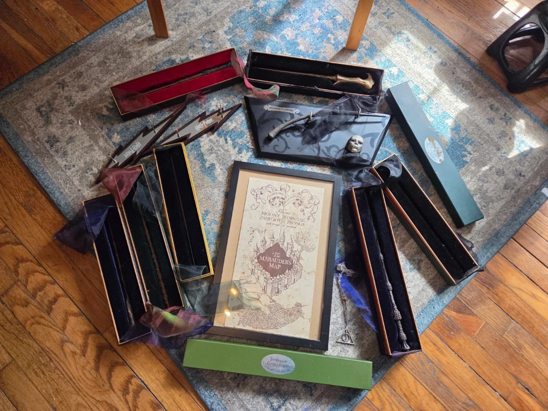 Noble collection Harry Potter Wands and Marauder's Map