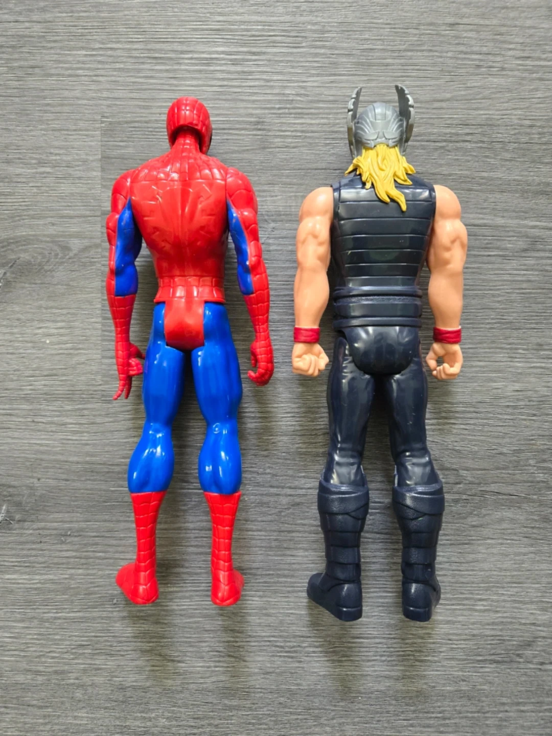 Two (2) Hasbro/Marvel Action Figures - photo 2