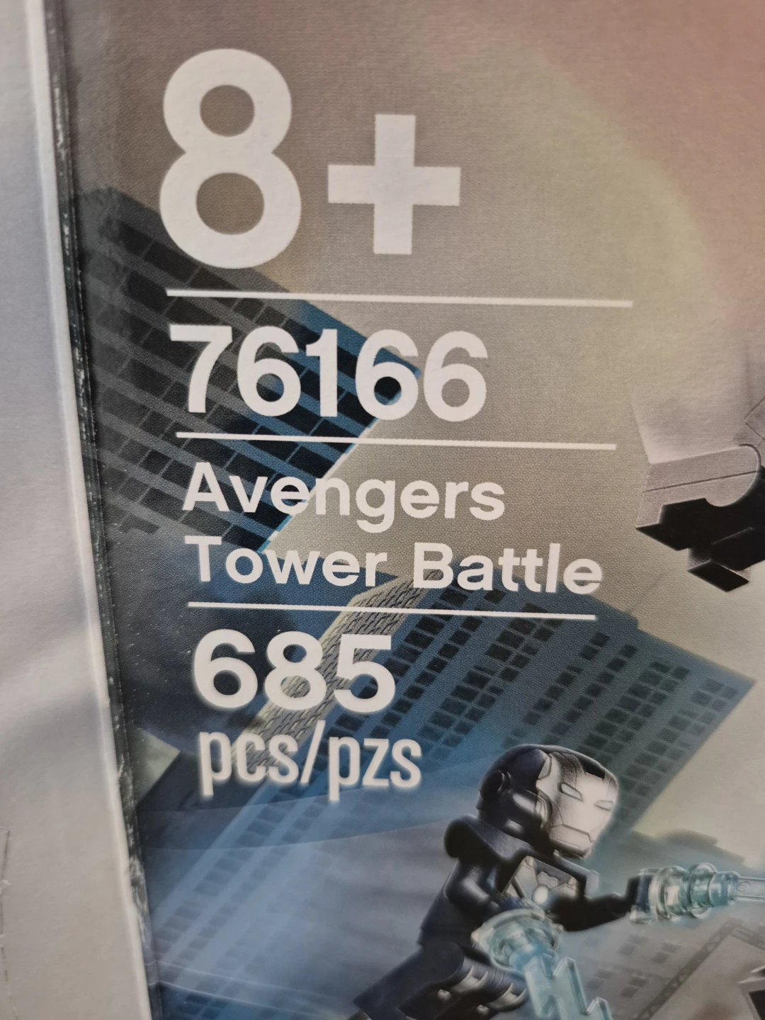 LEGO Marvel Avengers Tower Battle Set 76166 - photo 2