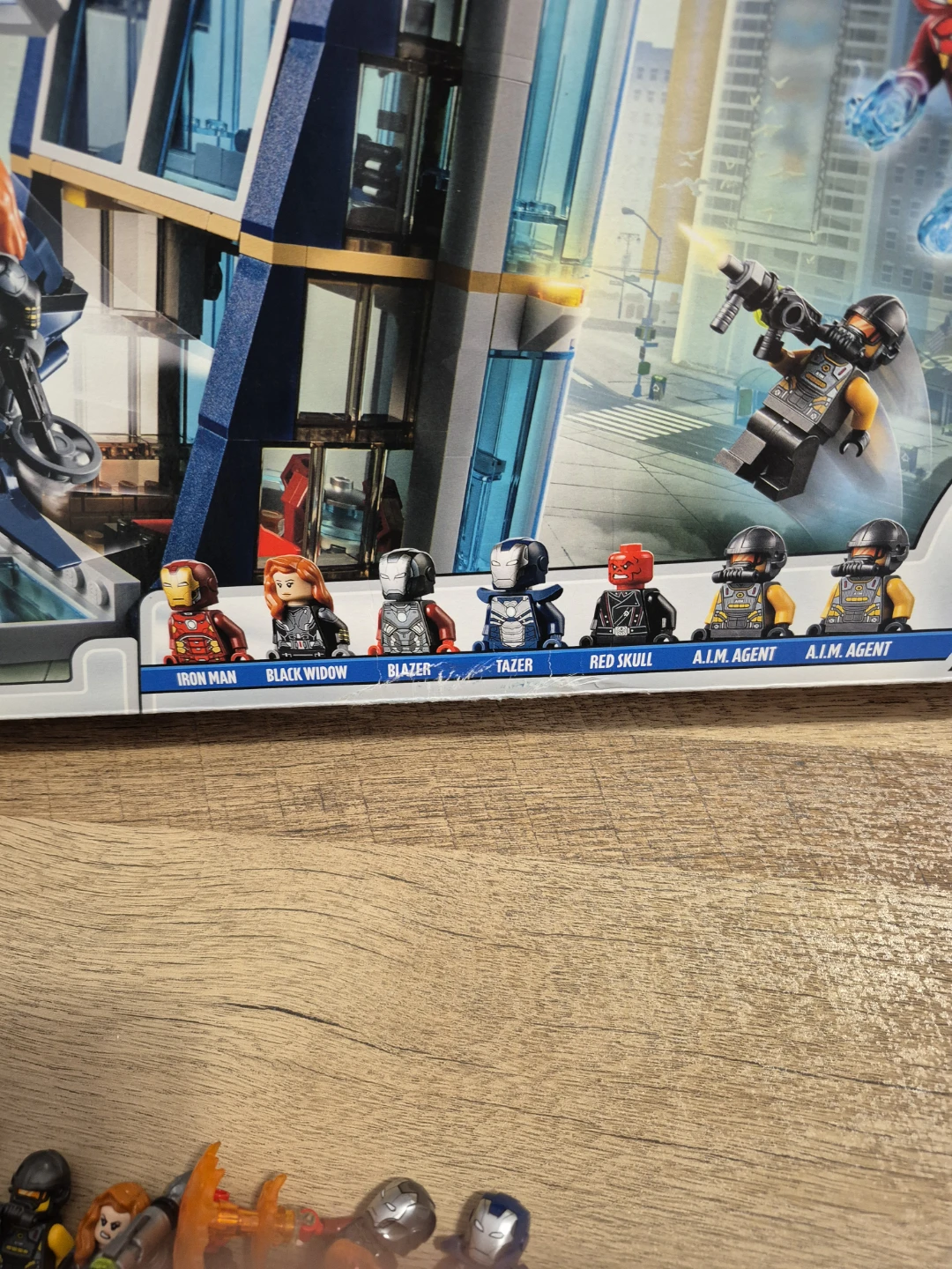 LEGO Marvel Avengers Tower Battle Set 76166 - photo 3