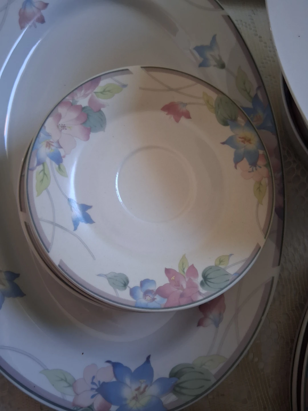 Gibson Floral Dinner Plates - photo 4