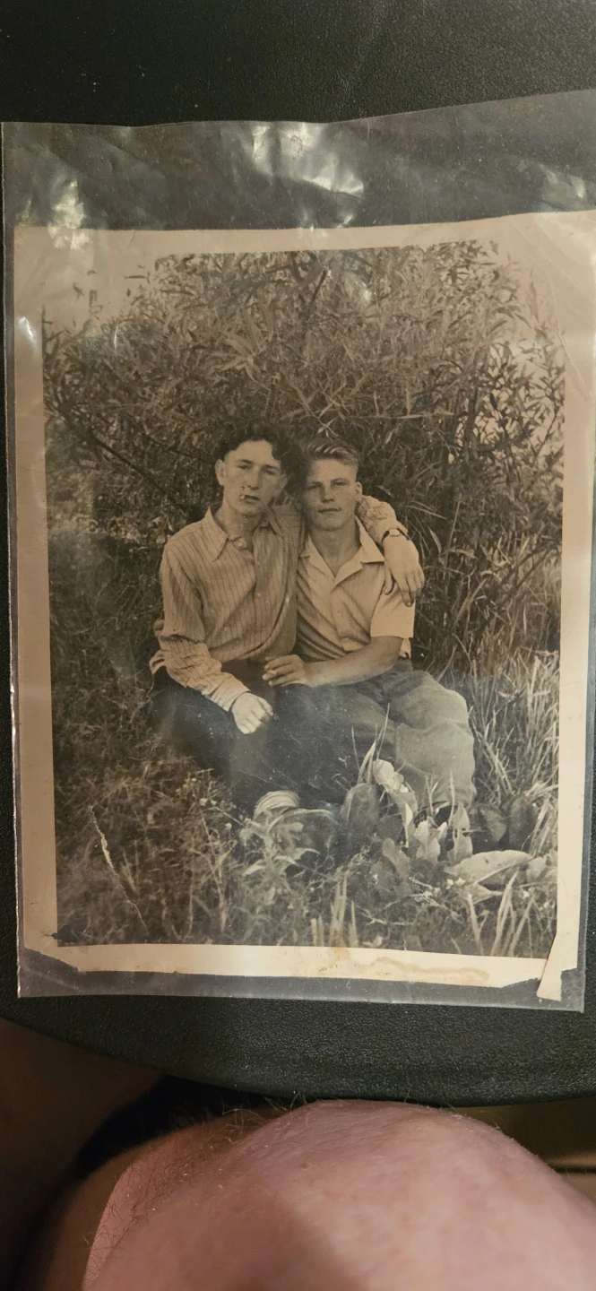 Antique photos of young gay couples from Russia.