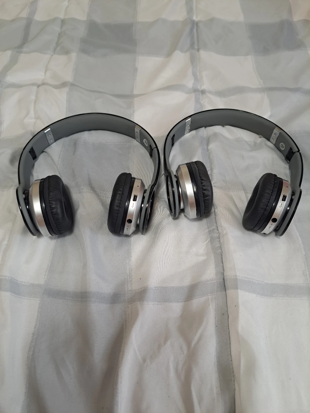 Beats by Dr. Dre Wireless S450 Headphones - photo 4