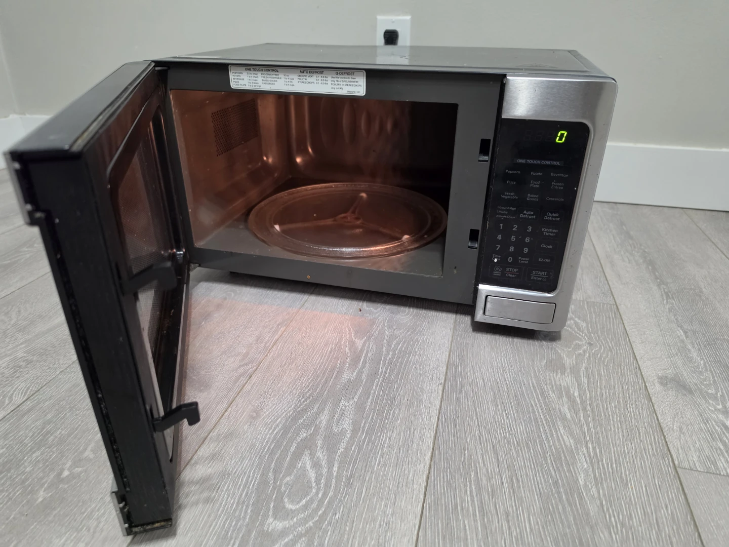 LG Stainless Steel Microwave - photo 4