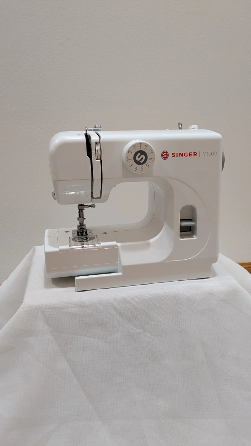 Singer M1000 Sewing Machine