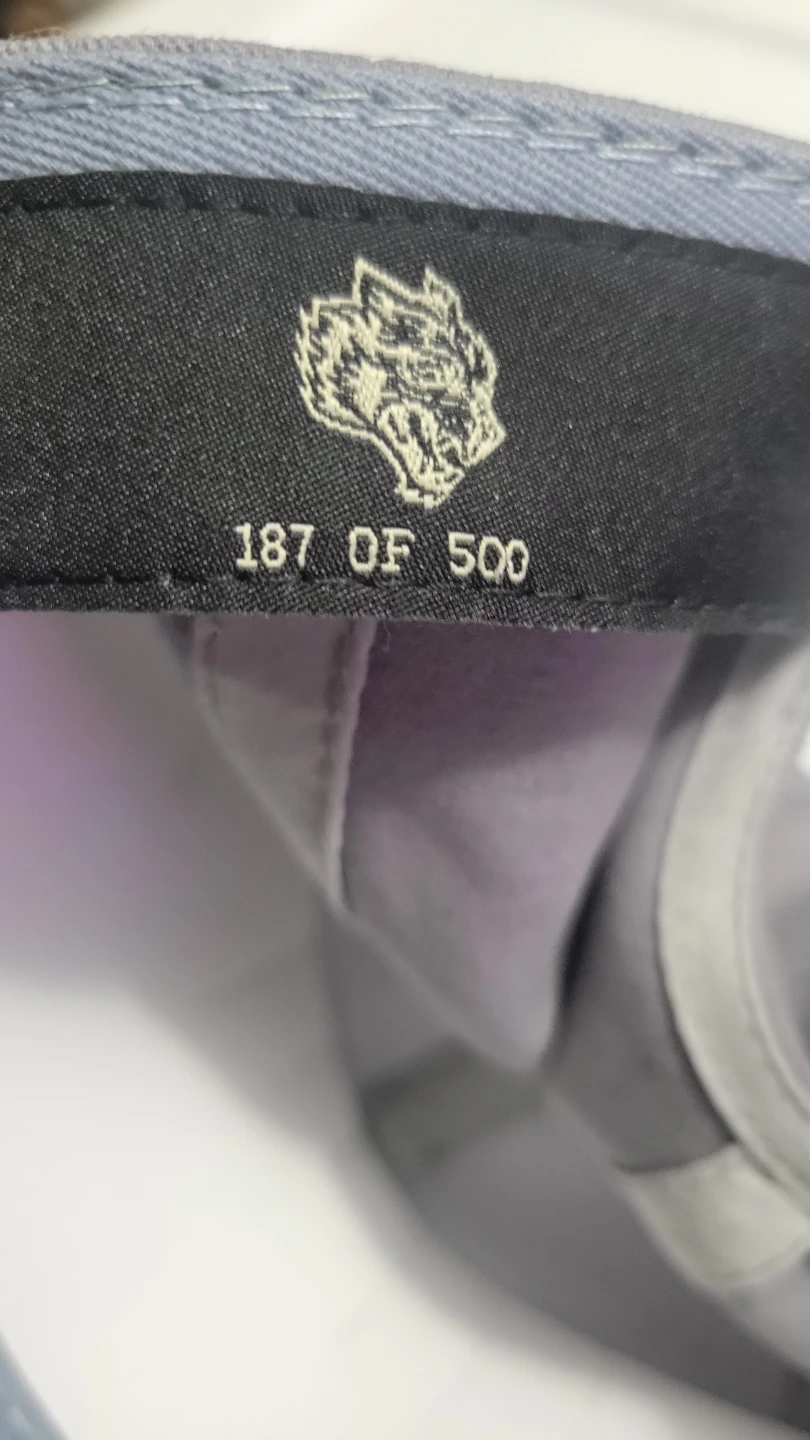 Limited Edition Wolf Embroidered Baseball Cap - photo 3