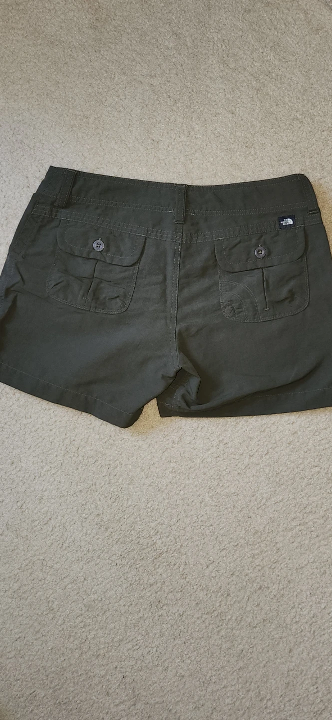 The North Face Women's Cargo Shorts - Green - Size 8 - photo 4