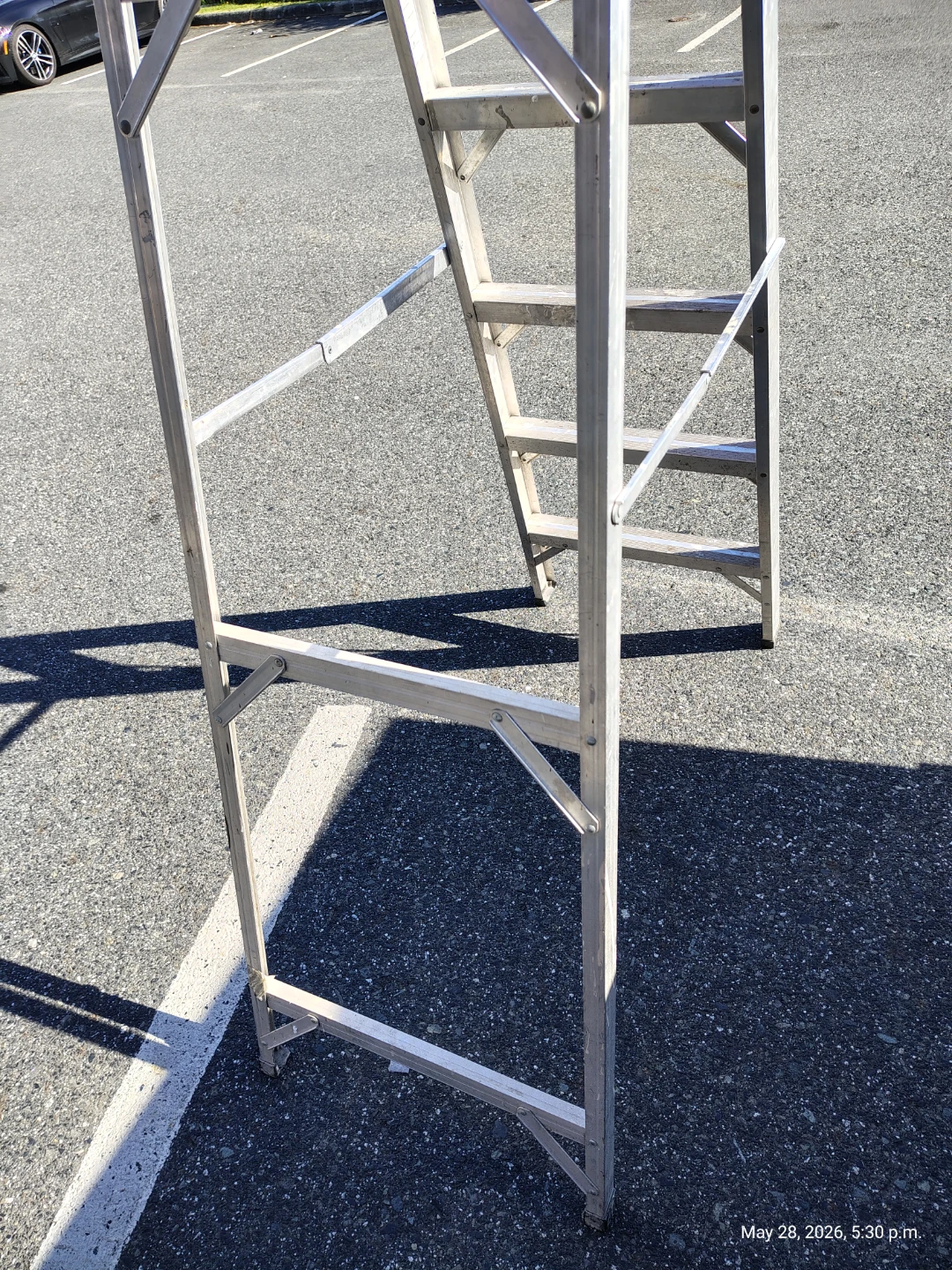 7ft Aluminum Featherlight Folding Ladder - photo 4