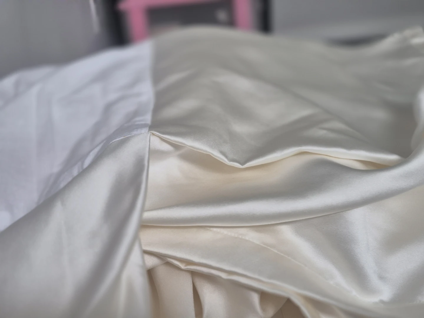 Hotel Collection King bed skirt - Ivory