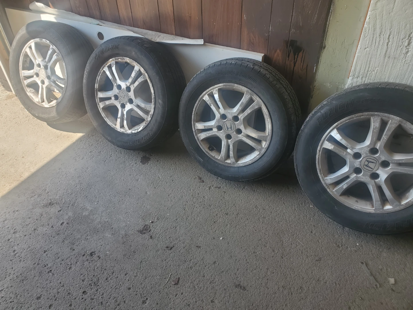 Set of 4 Honda Alloy Wheels with Tires