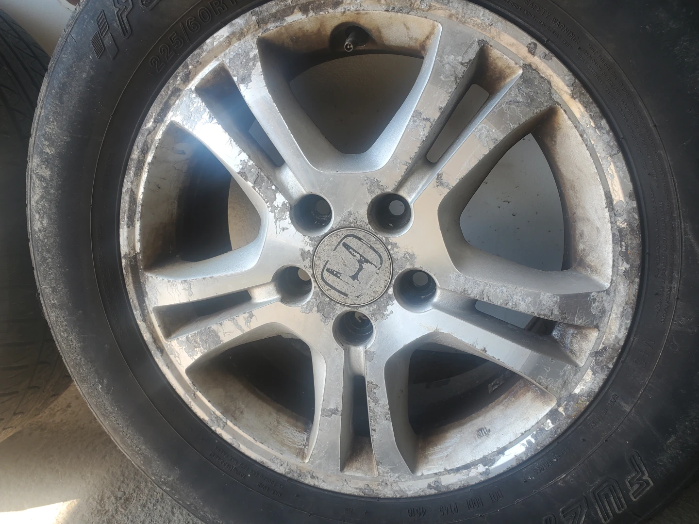 Set of 4 Honda Alloy Wheels with Tires - photo 2