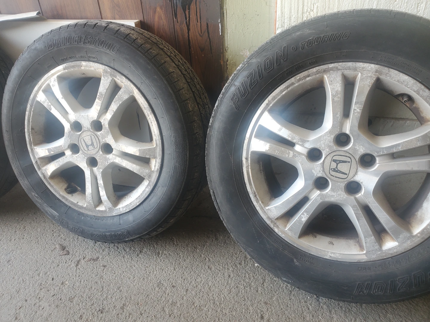 Set of 4 Honda Alloy Wheels with Tires - photo 4