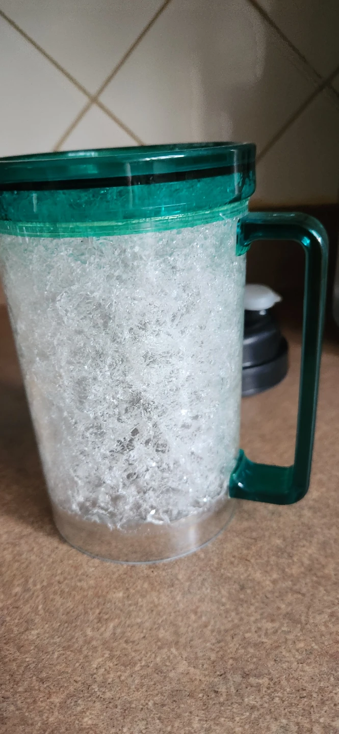 Plastic Tumbler with Ice⚽️