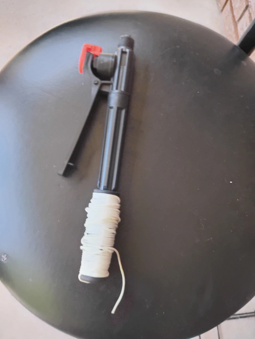 Watering Wand Sprayer with Rope - photo 3